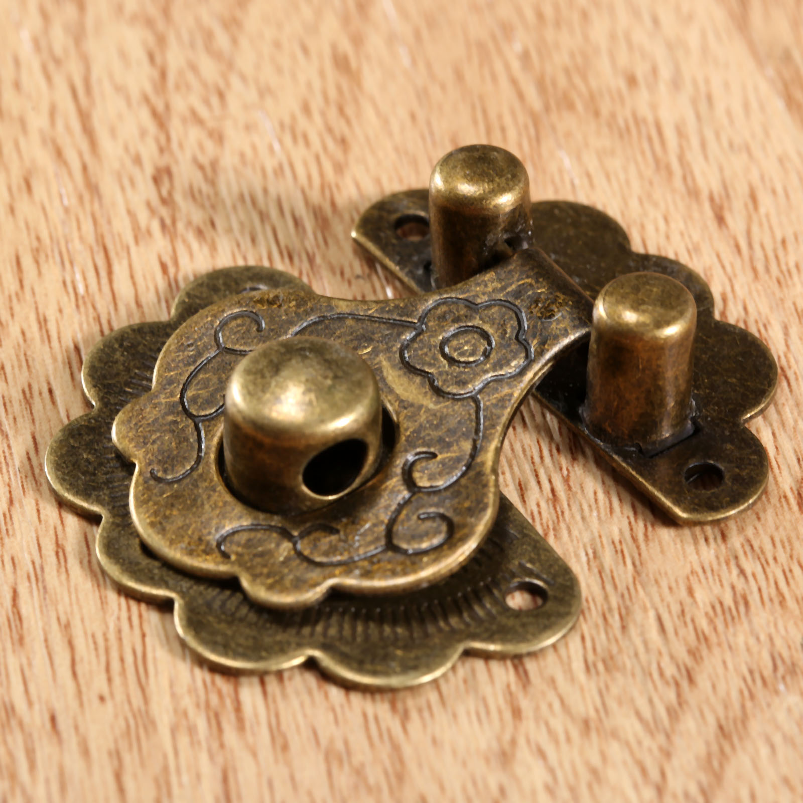 Bronzo antico Hasps Lock Gioie - Antique Brass Hook recensione e prezzo
