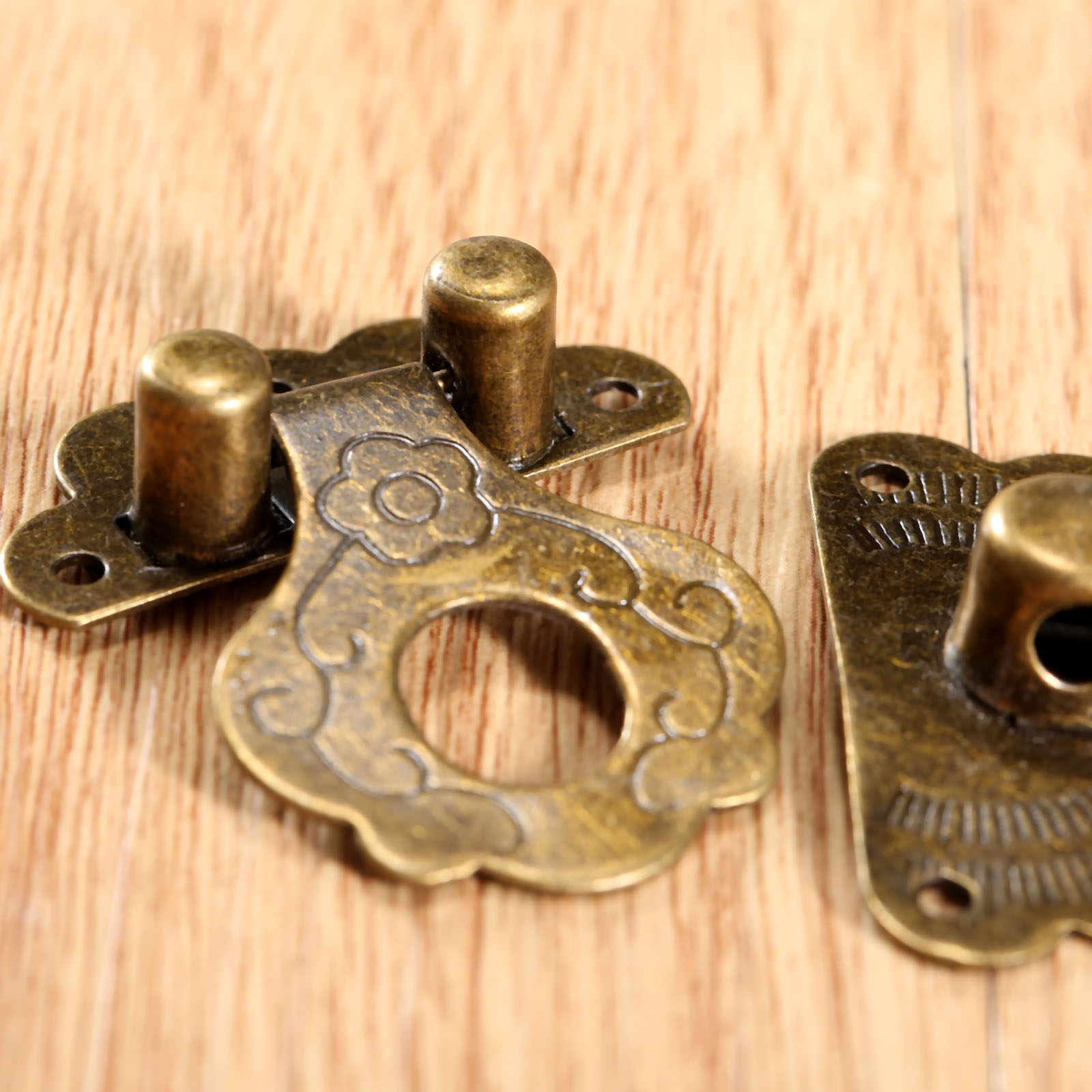 Bronzo antico Hasps Lock Gioie - Antique Brass Hook recensione e prezzo