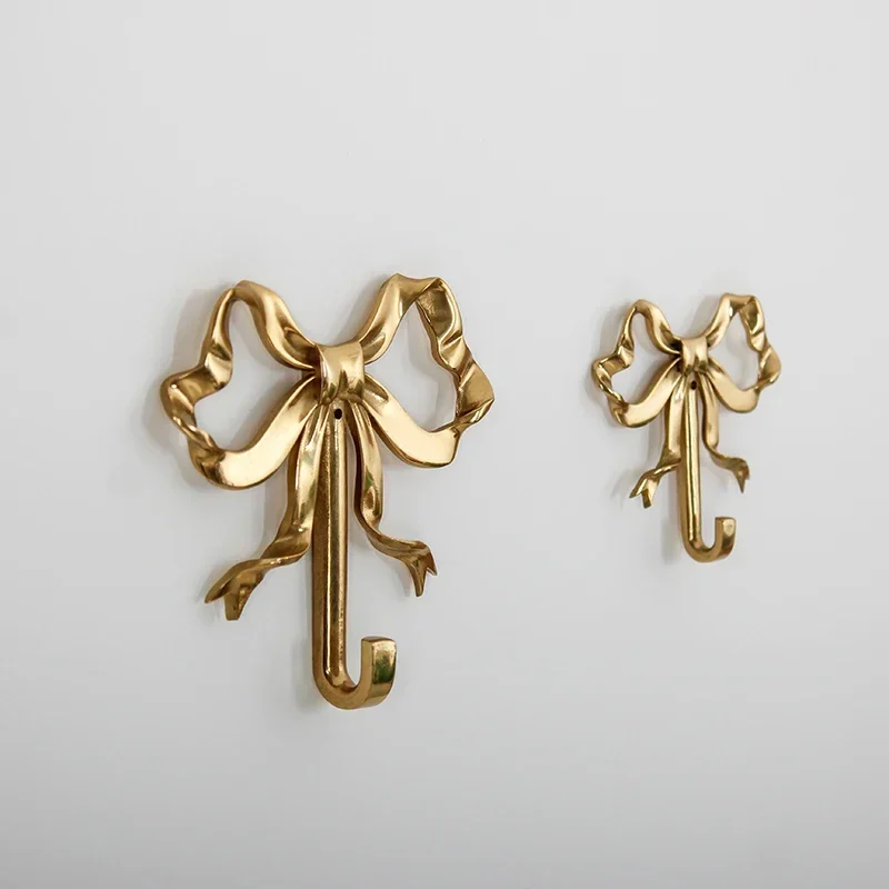 Gancio da Parete di Lusso in O - Antique Brass Hook recensione e prezzo
